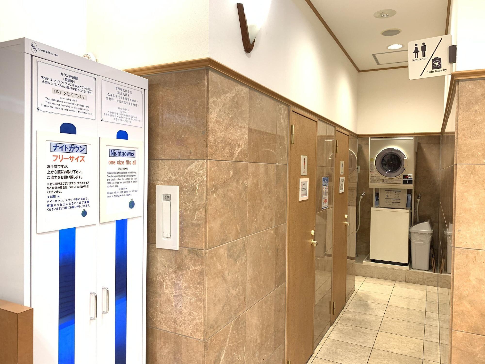 Toyoko Inn Hakata Nishi-Nakasu Fukuoka  Exteriör bild